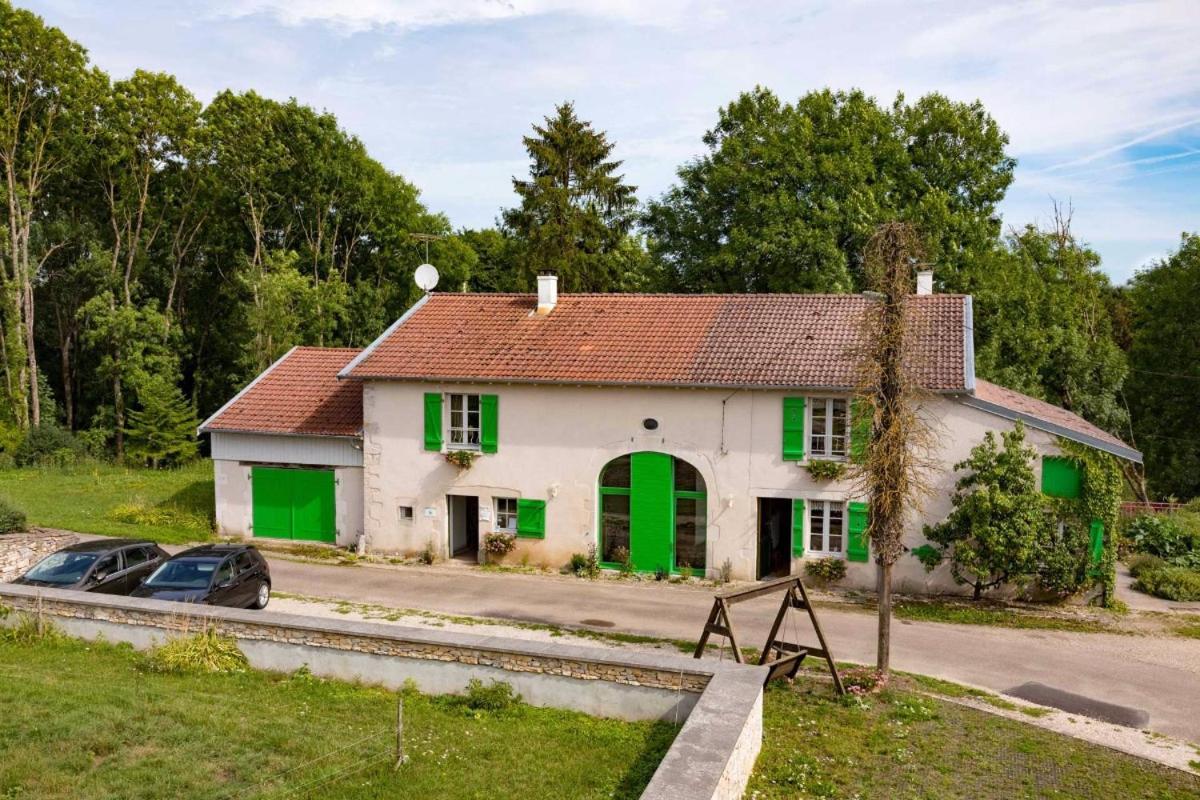 Jolie Vache Deguisee En Fleurs, Chambre D'Hote A Soulosse Exterior foto